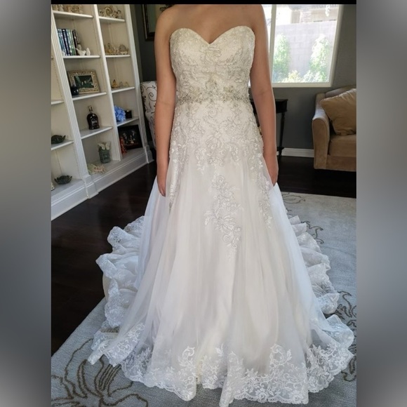 David Tutera Dresses & Skirts - BRAND NEW DAVID TUTERA WEDDING GOWN